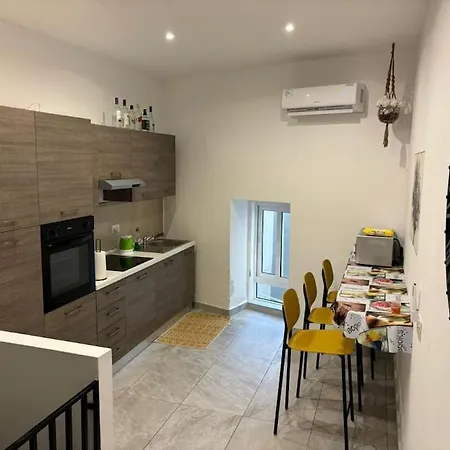 Apartamento Stylish 2 Bedroom Loft With Yard Tal-Pietà
