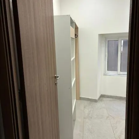 Stylish 2 Bedroom Loft With Yard