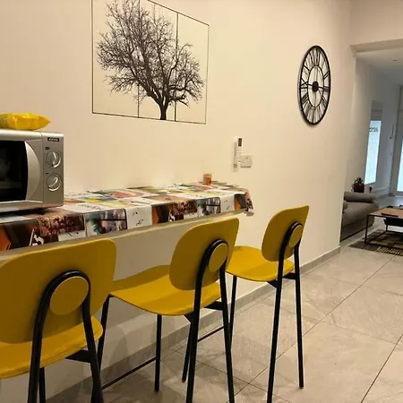 Stylish 2 Bedroom Loft With Yard * Tal-Pietà